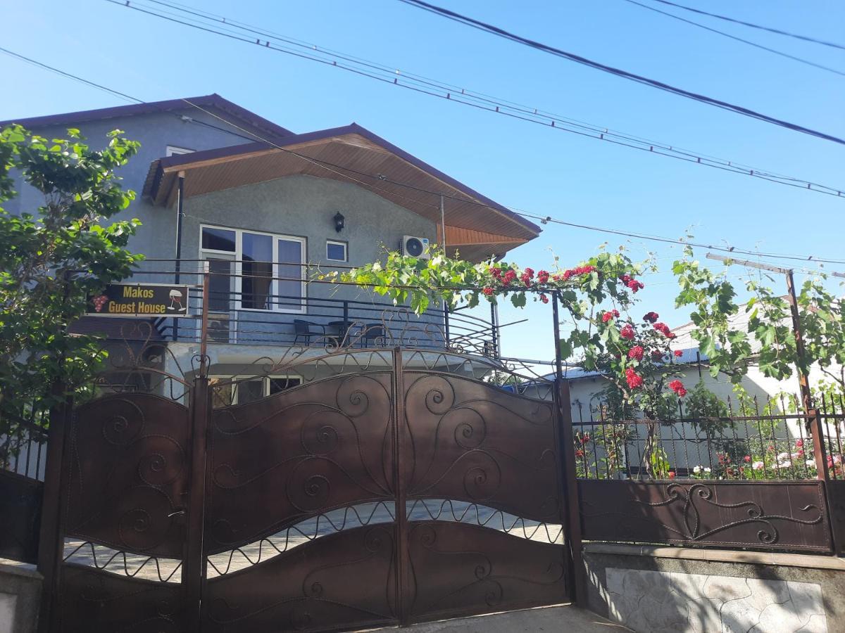 Makos Guest House Кутаиси Екстериор снимка