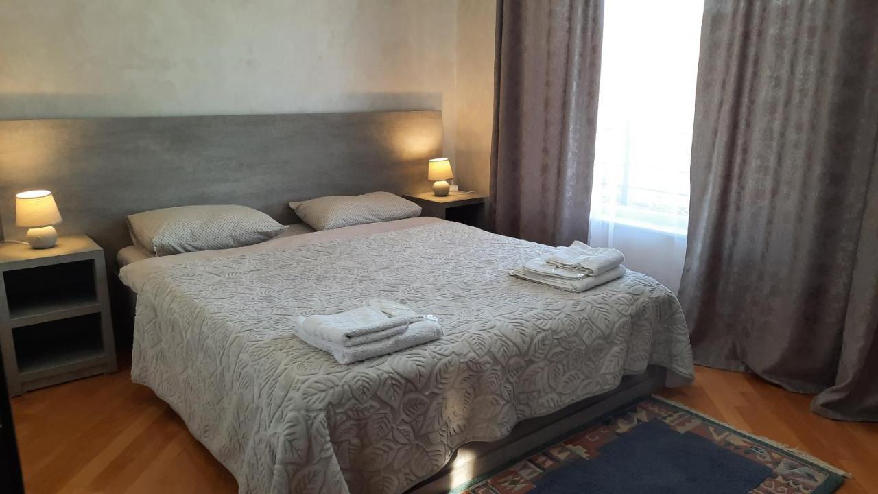 Makos Guest House Кутаиси Екстериор снимка