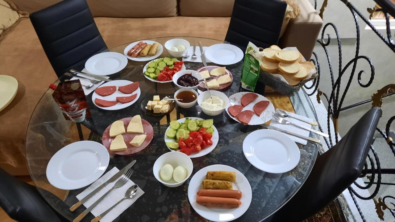 Makos Guest House Кутаиси Екстериор снимка
