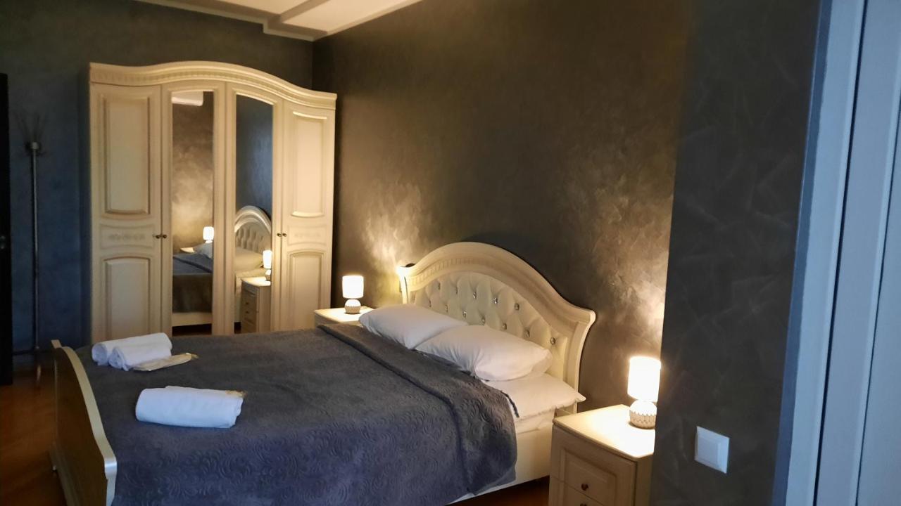Makos Guest House Кутаиси Екстериор снимка