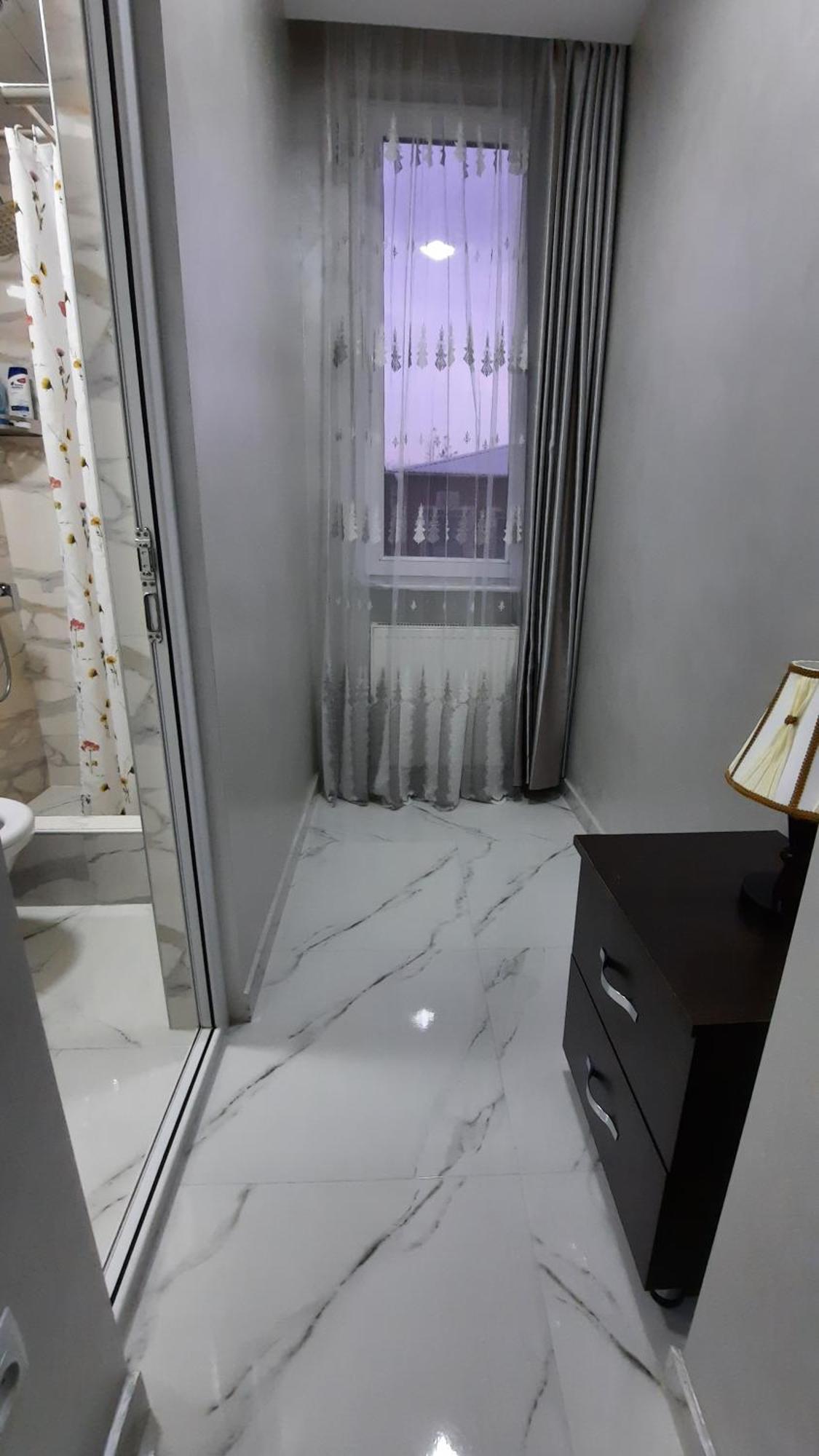 Makos Guest House Кутаиси Стая снимка