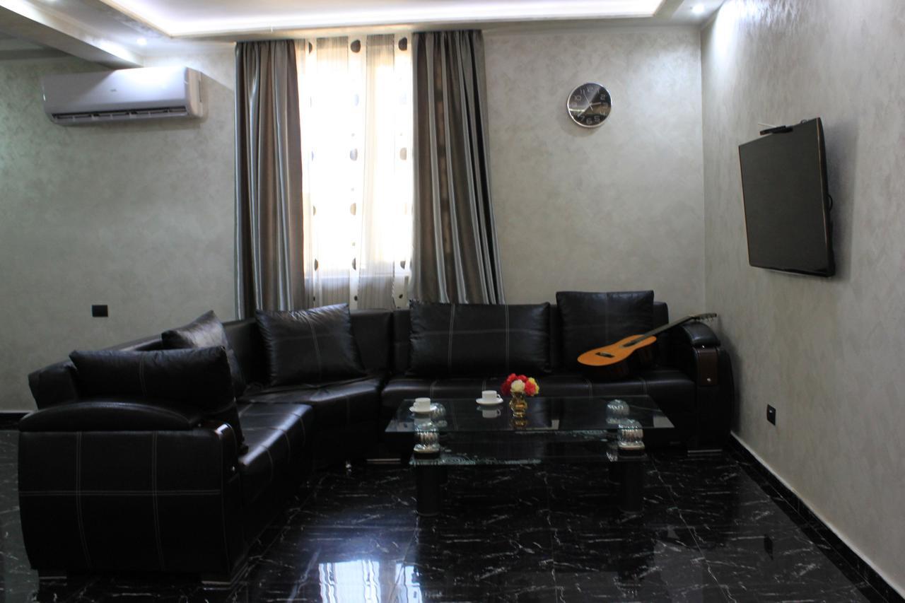 Makos Guest House Кутаиси Екстериор снимка